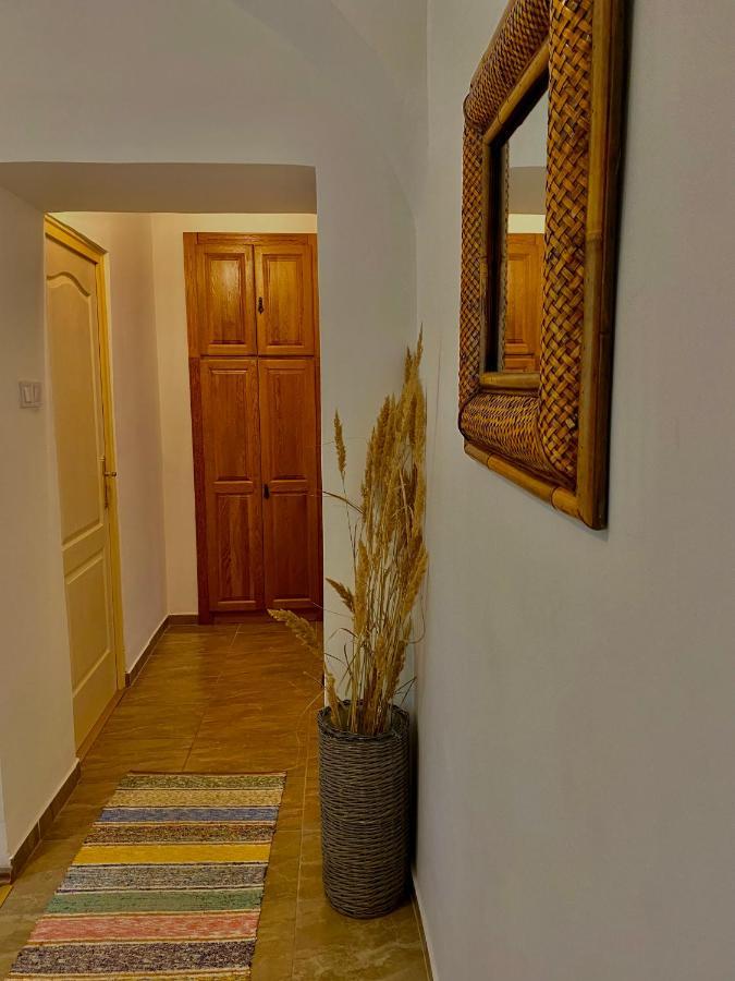 Grande Familia Apartman Apartment Eger Exterior photo