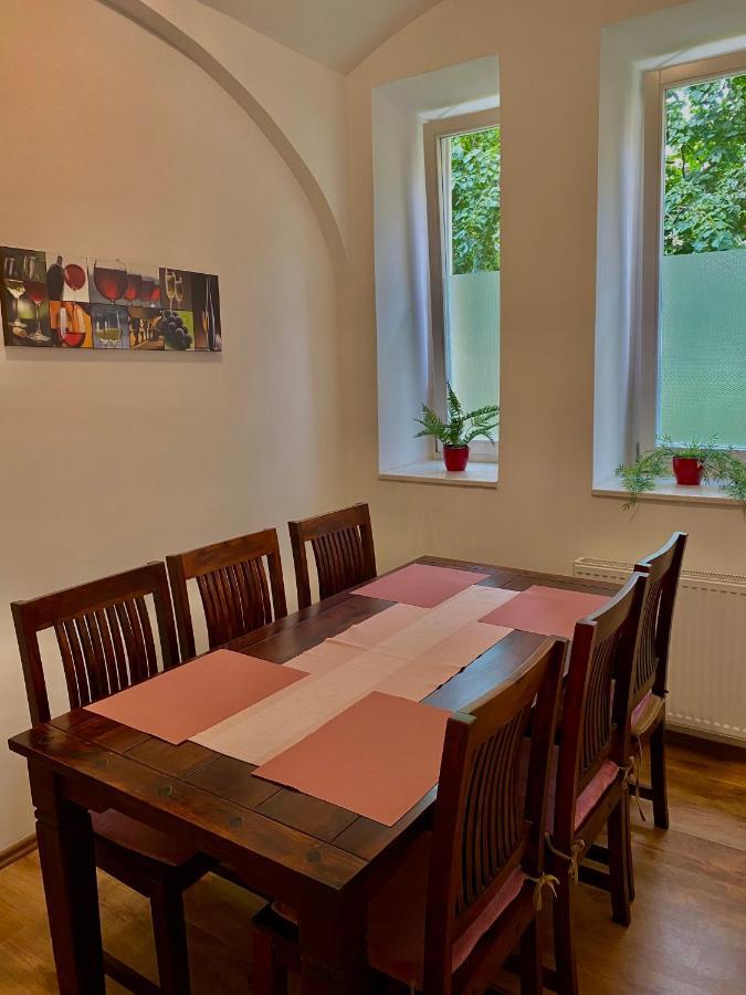 Grande Familia Apartman Apartment Eger Exterior photo