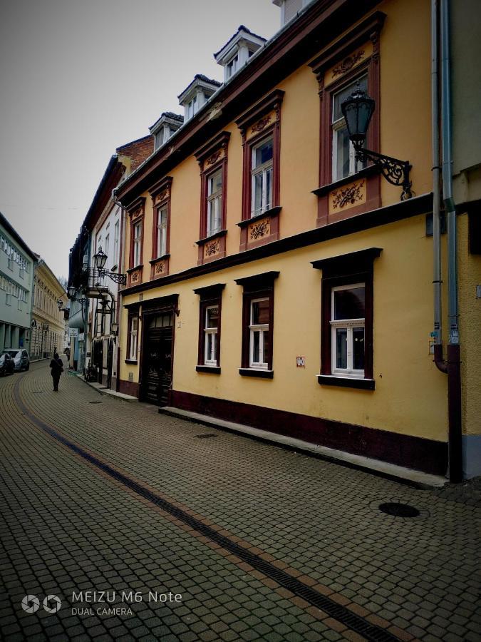 Grande Familia Apartman Apartment Eger Exterior photo